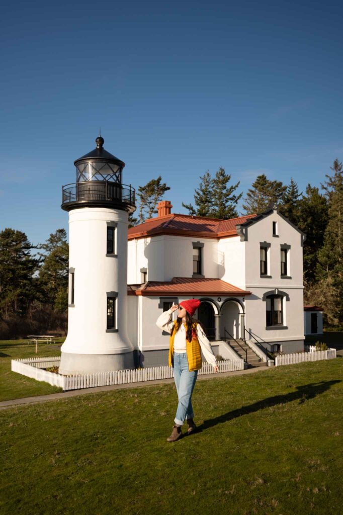 admiralty head lighthouse, fort casey, lighthouses in washington
